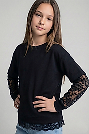 Siyah dantelli tişört