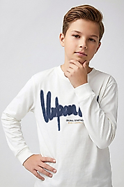 Beyaz uzun kollu tişört