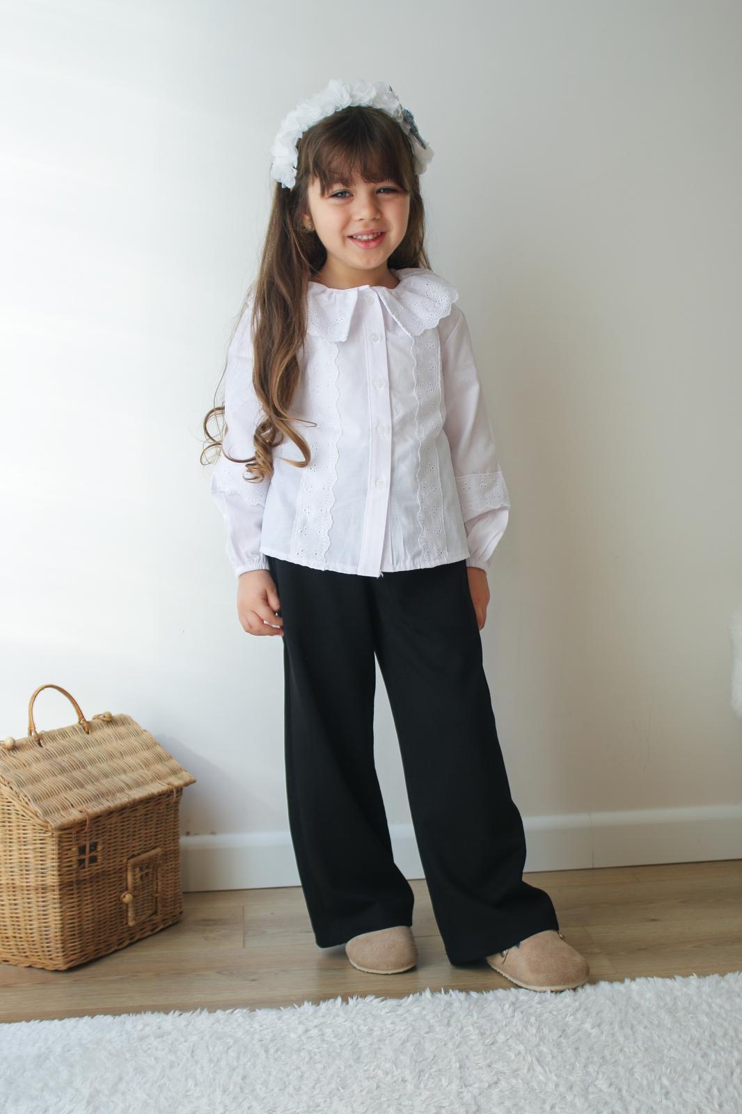 Kız çocuk beyaz gömlek yumuşak kumaş pantolon takım